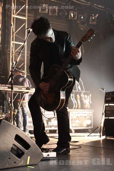 BLACK REBEL MOTORCYCLE CLUB - 2007-11-20 - PARIS - Elysee Montmartre - Robert Levon Been